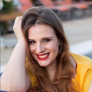 Meet your Posher, Nicole